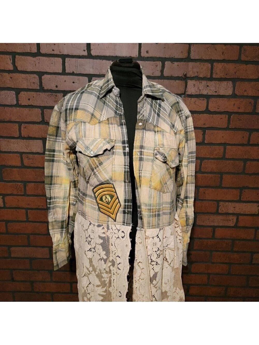 Custom Junk Gypsy Vintage flannel/tablecloth duster. Snap Front. Size LG/XL. - Picture 6 of 7